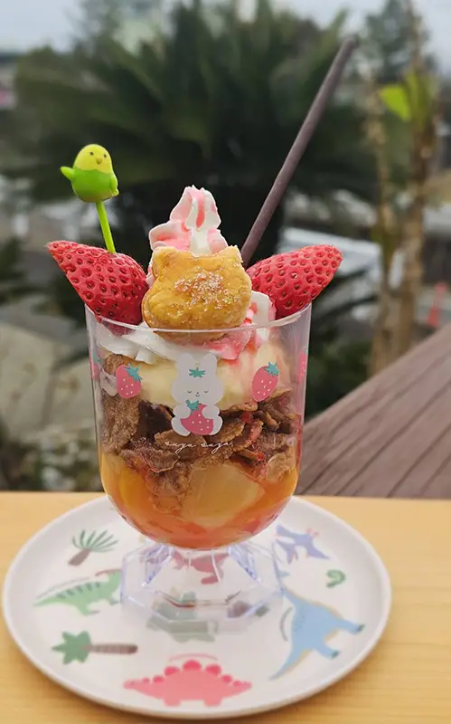 お子ちゃまパフェ イチゴ味
