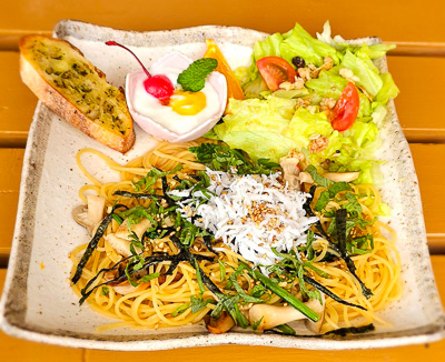キノコとしらすの和風パスタ